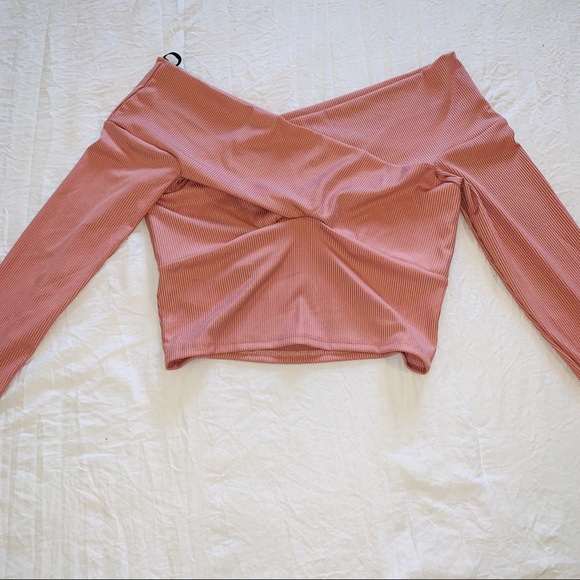 4/$25♦️FOREVER21 Women’s Off the Shoulder Crop Top - Picture 4 of 4